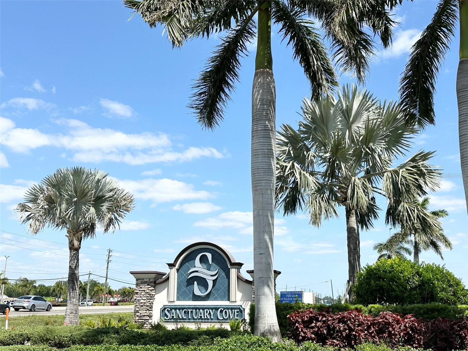 SANCTUARY COVE - Residential