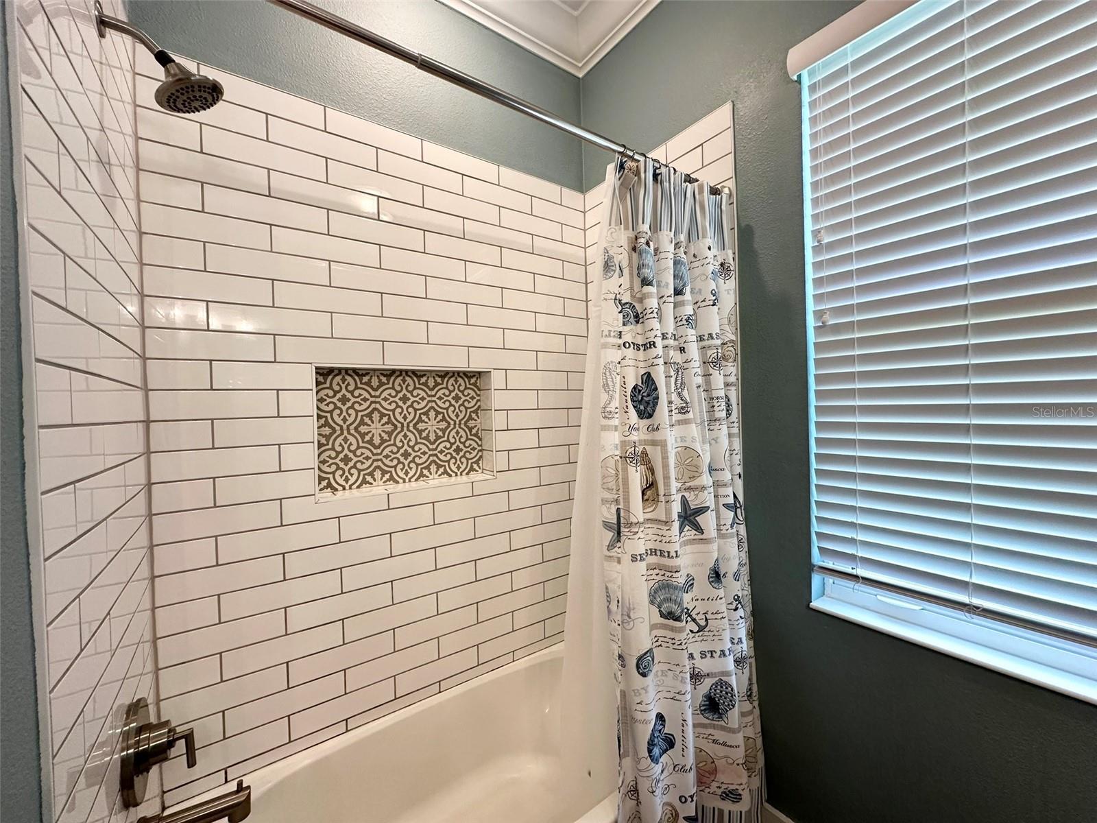 SANCTUARY COVE - Residential