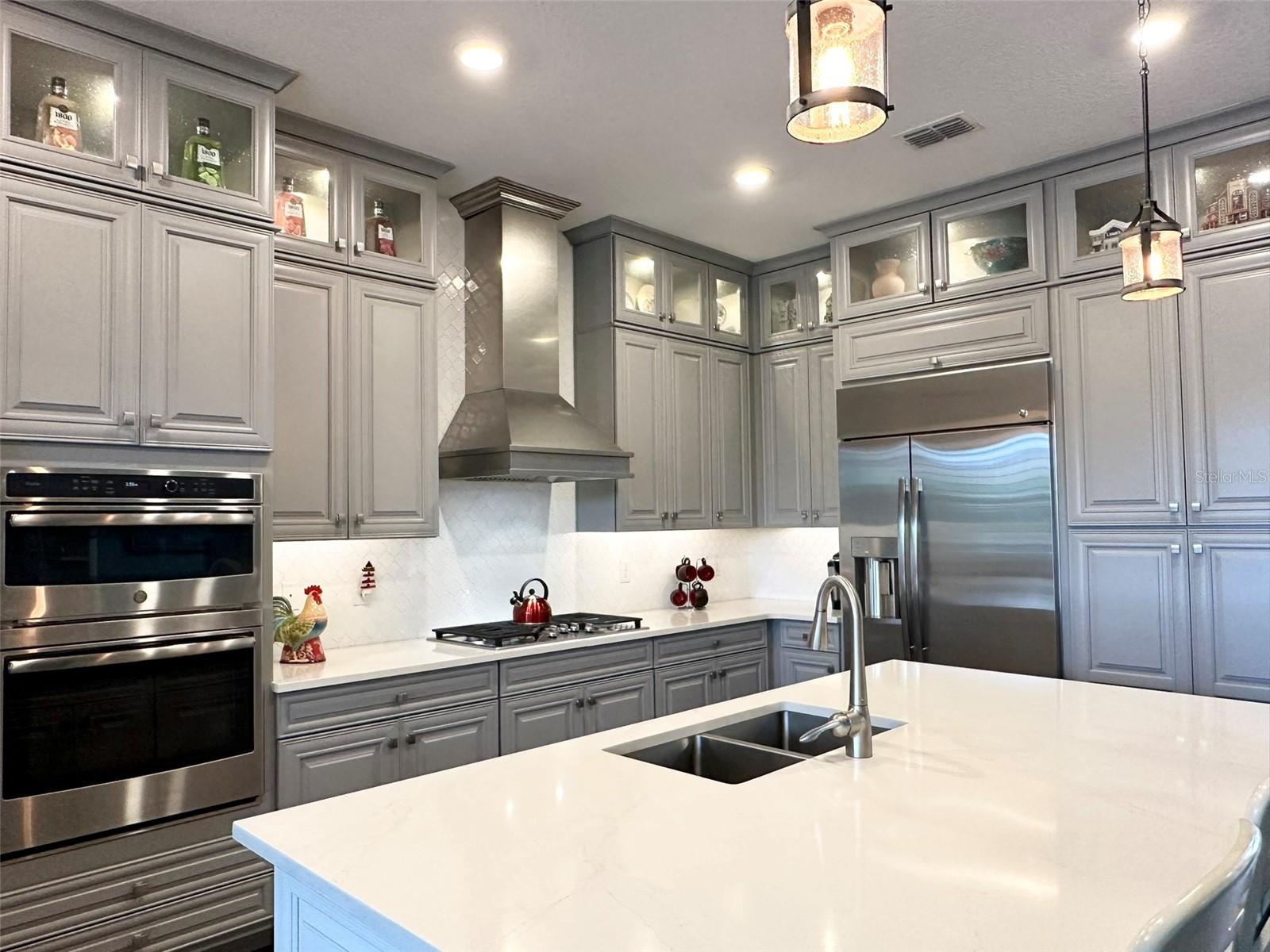 SANCTUARY COVE - Residential