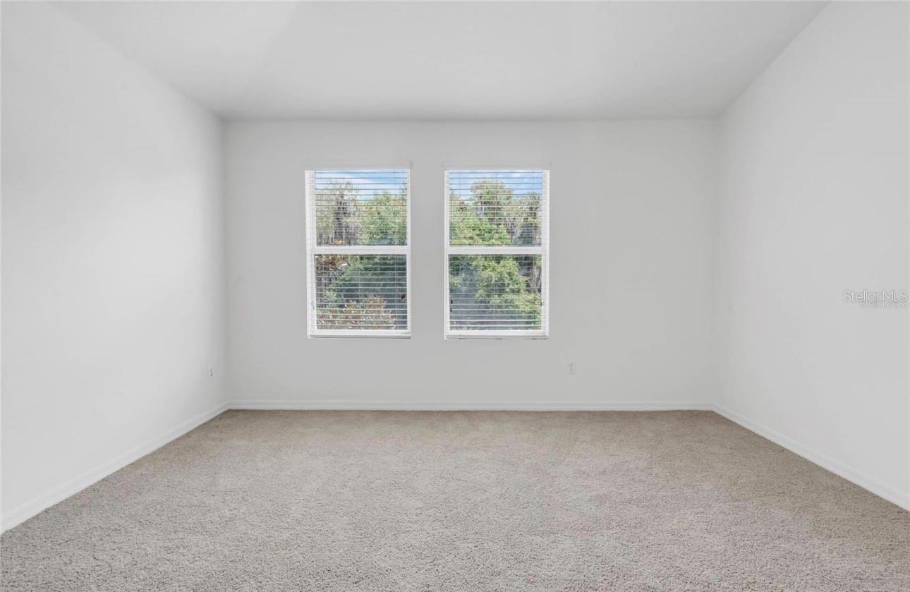 VILLAS/EAST PARK - Residential Lease