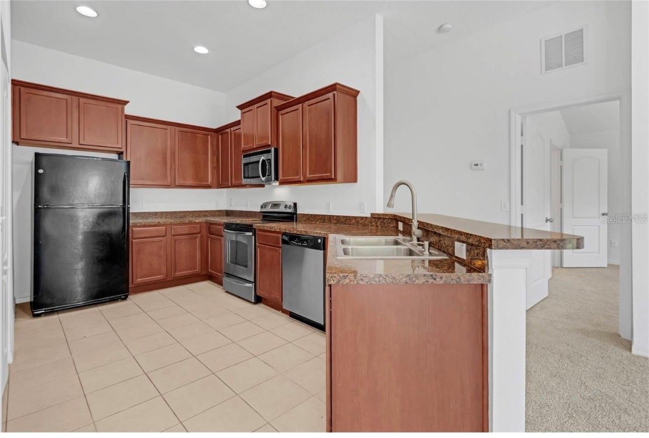 VILLAS/EAST PARK - Residential Lease