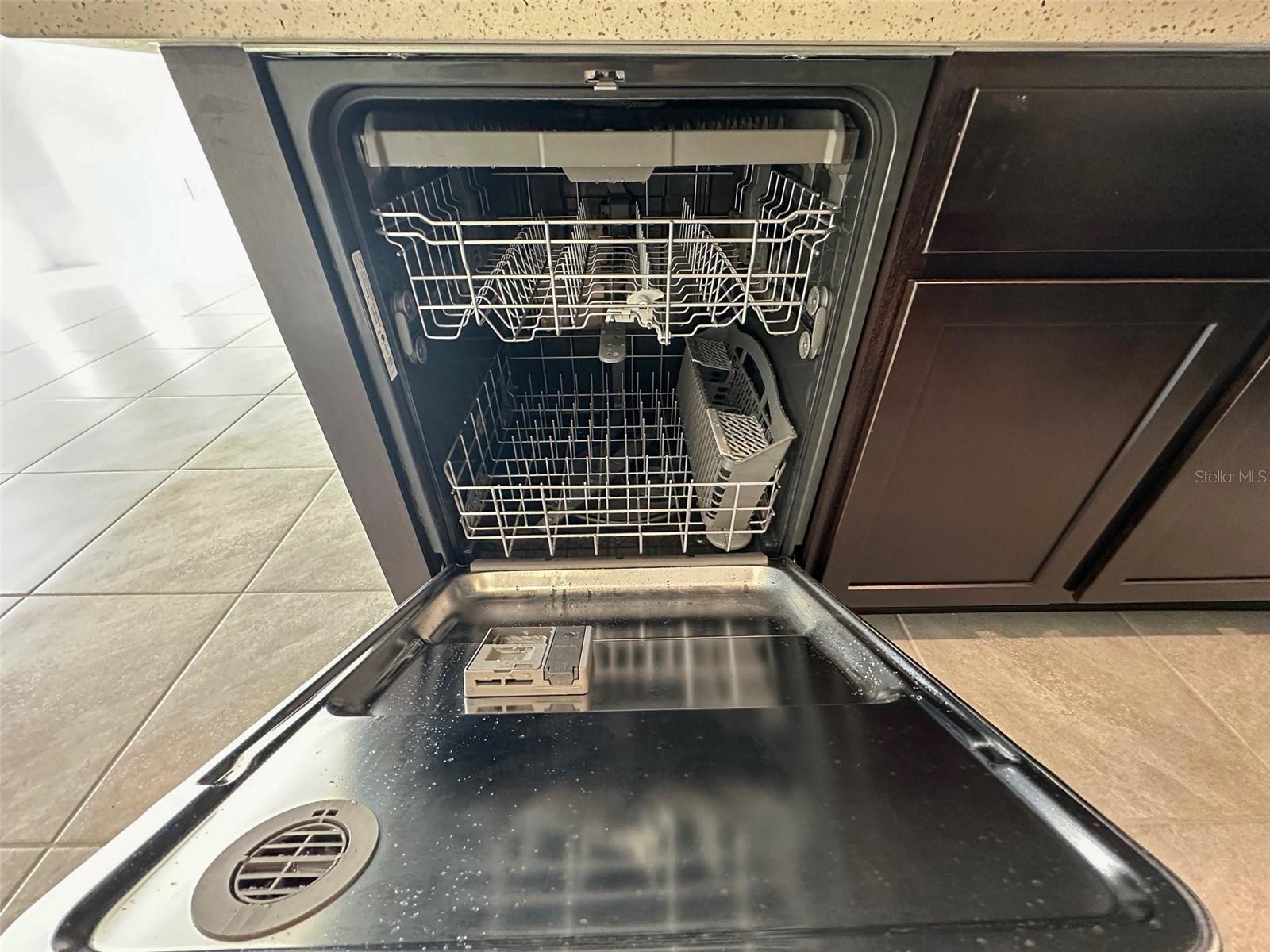 ANGELINE PH 3B-1 - Residential Lease