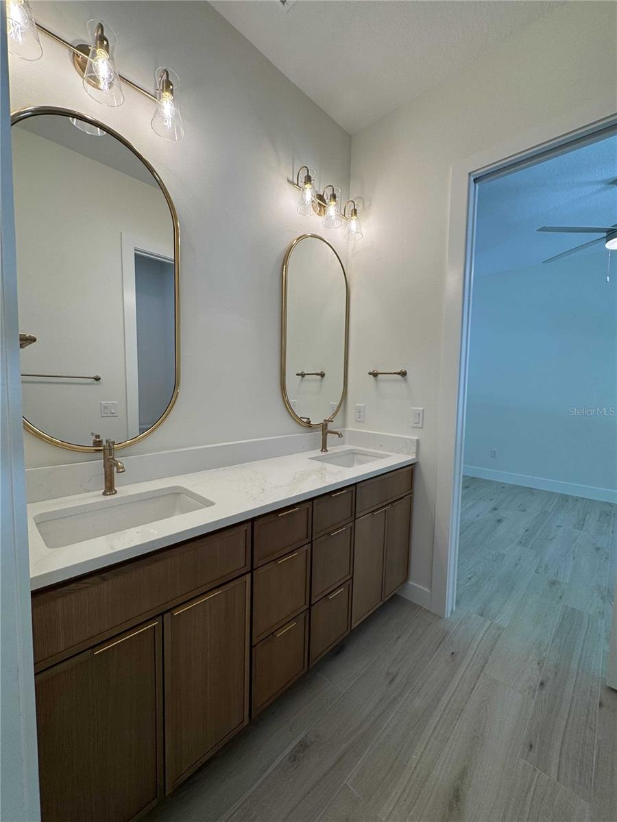 LAKE TROPICANA RANCHETTES - Residential