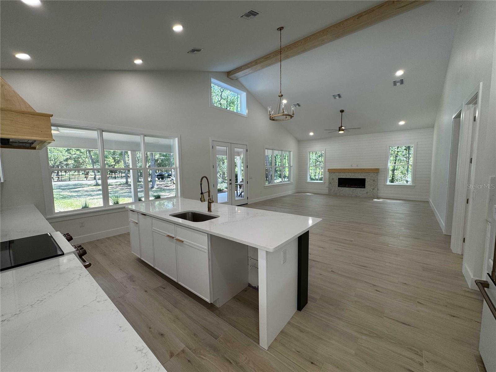 LAKE TROPICANA RANCHETTES - Residential