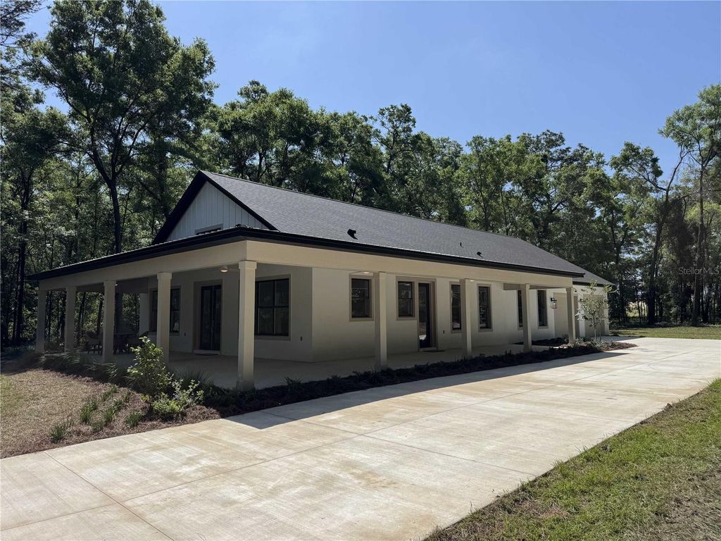 Photo of 18890 SW 60th Street, Dunnellon, FL 34432 (MLS # OM700091)