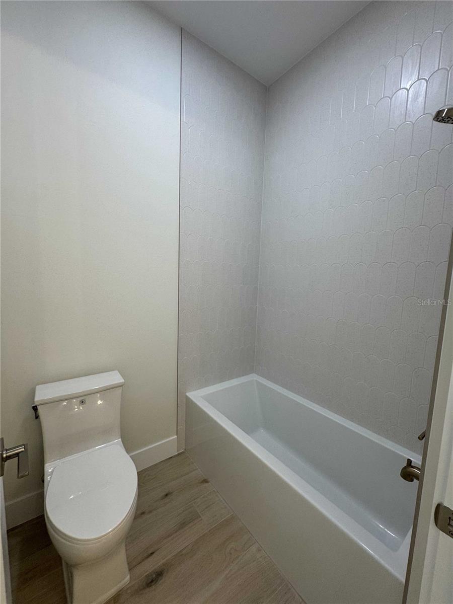 LAKE TROPICANA RANCHETTES - Residential