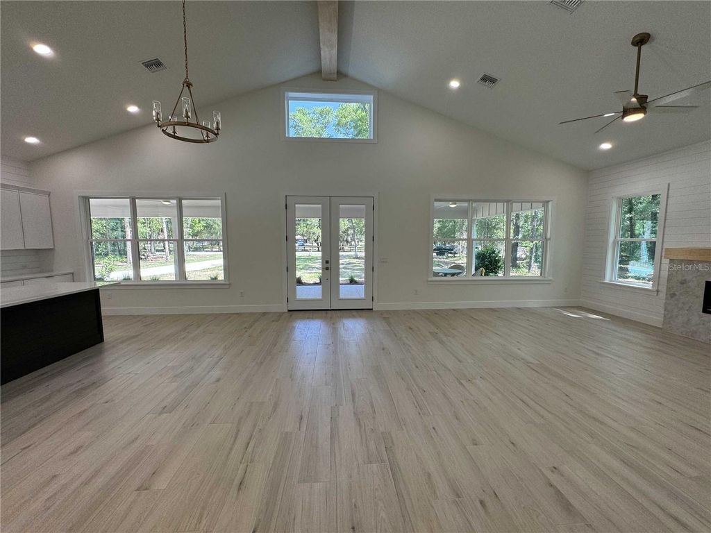 Photo of 18890 SW 60th Street, Dunnellon, FL 34432 (MLS # OM700091)