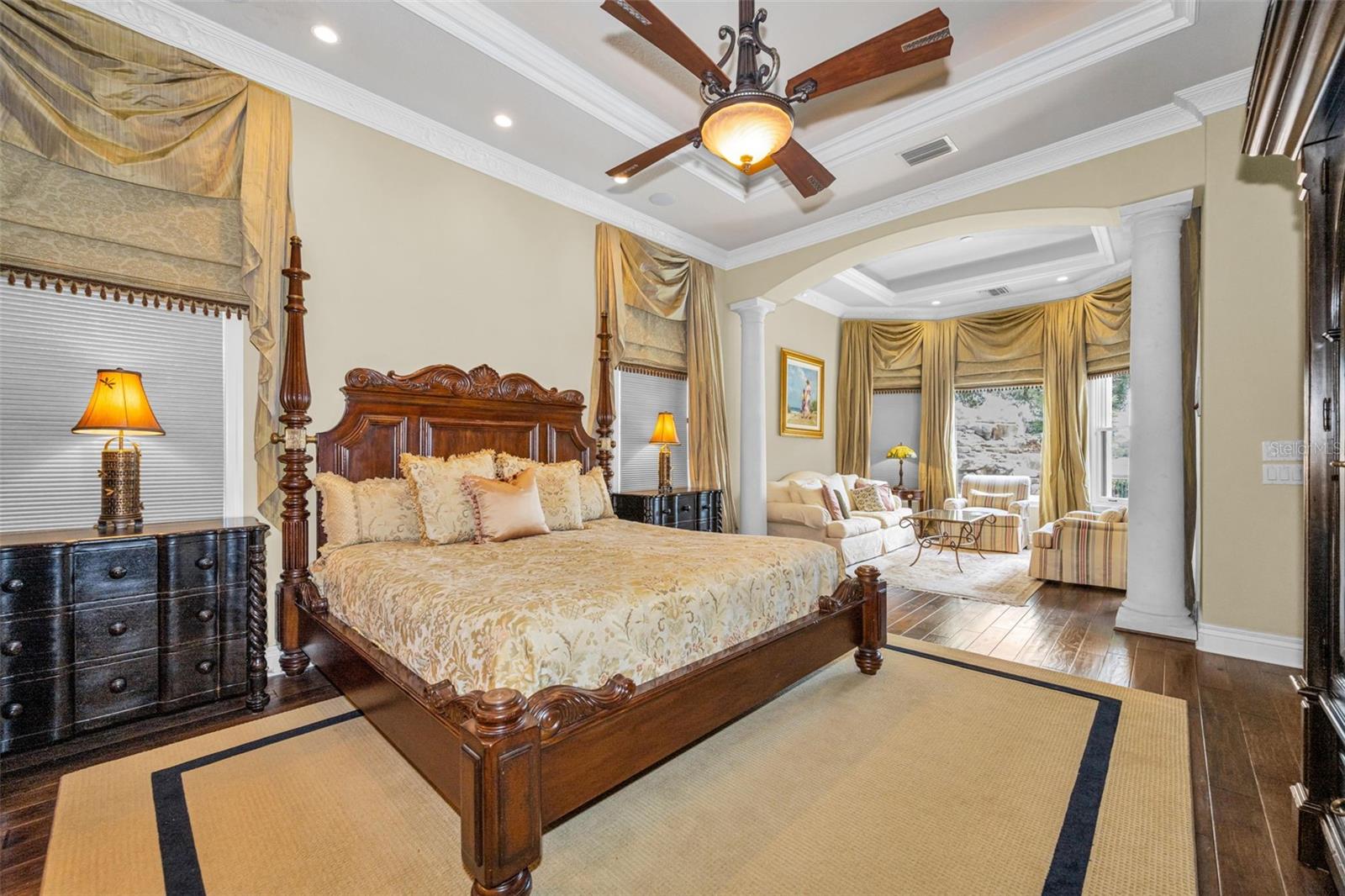 CHAMPIONS CLUB - Residential