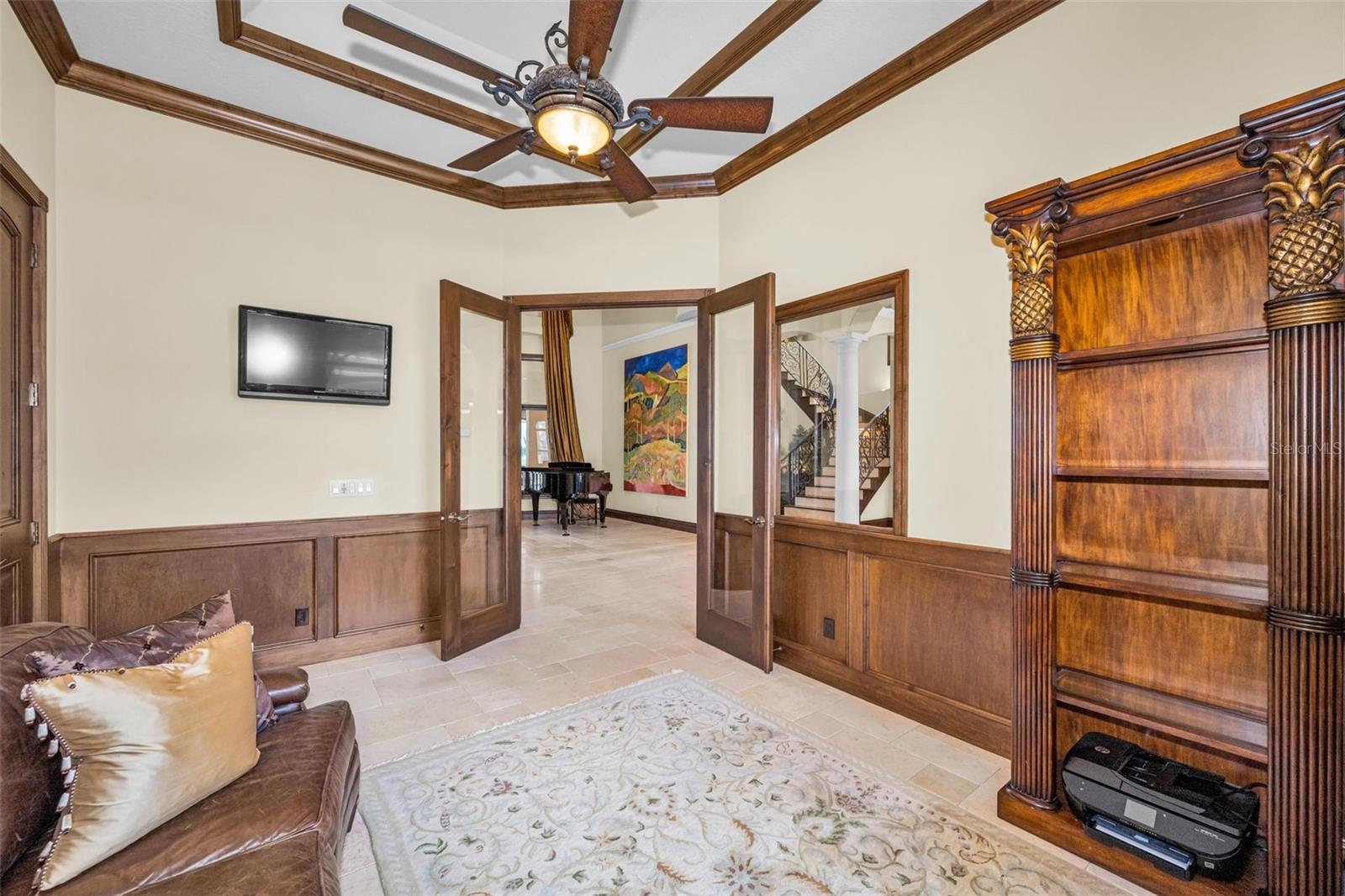 CHAMPIONS CLUB - Residential