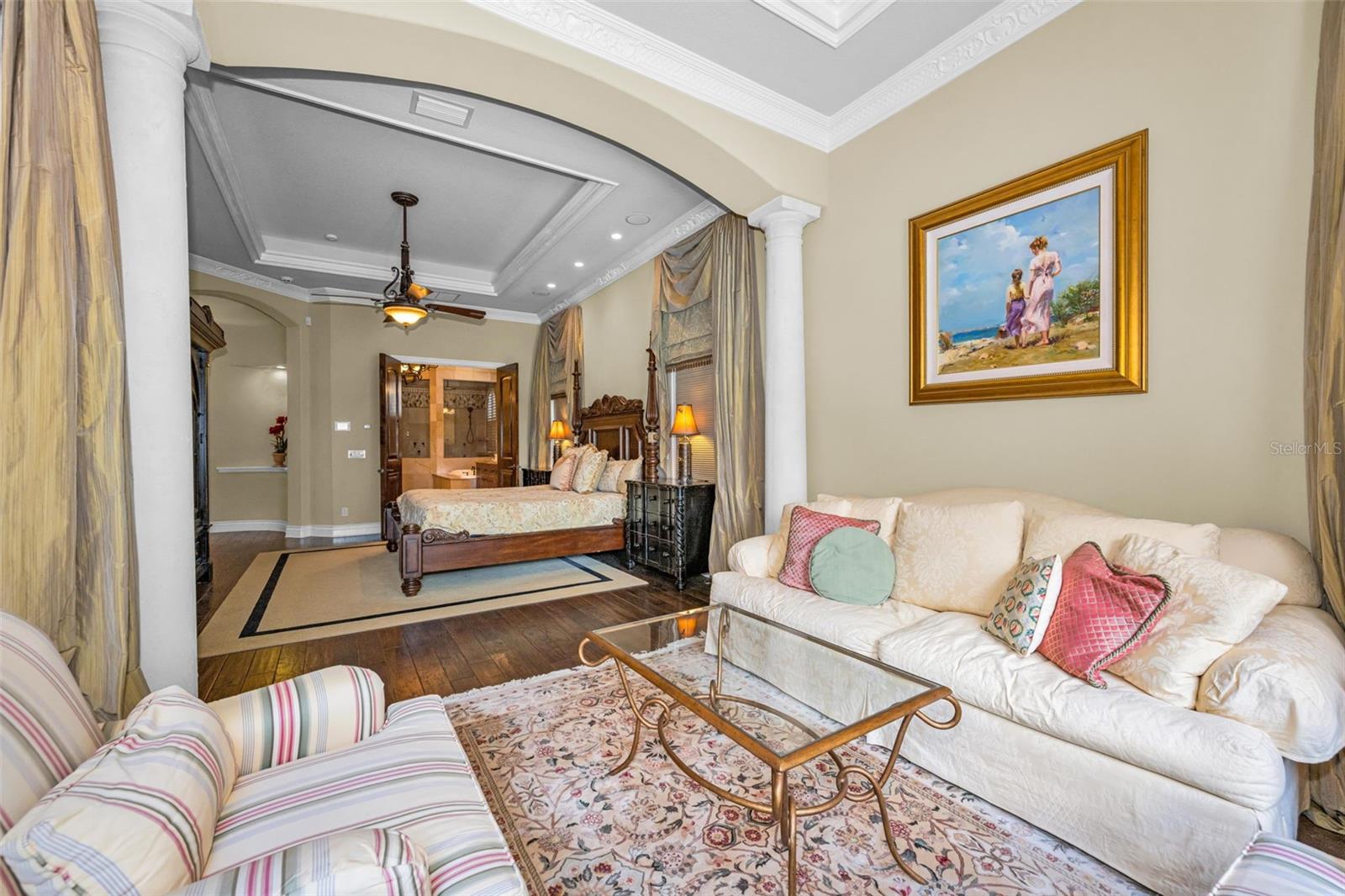 CHAMPIONS CLUB - Residential