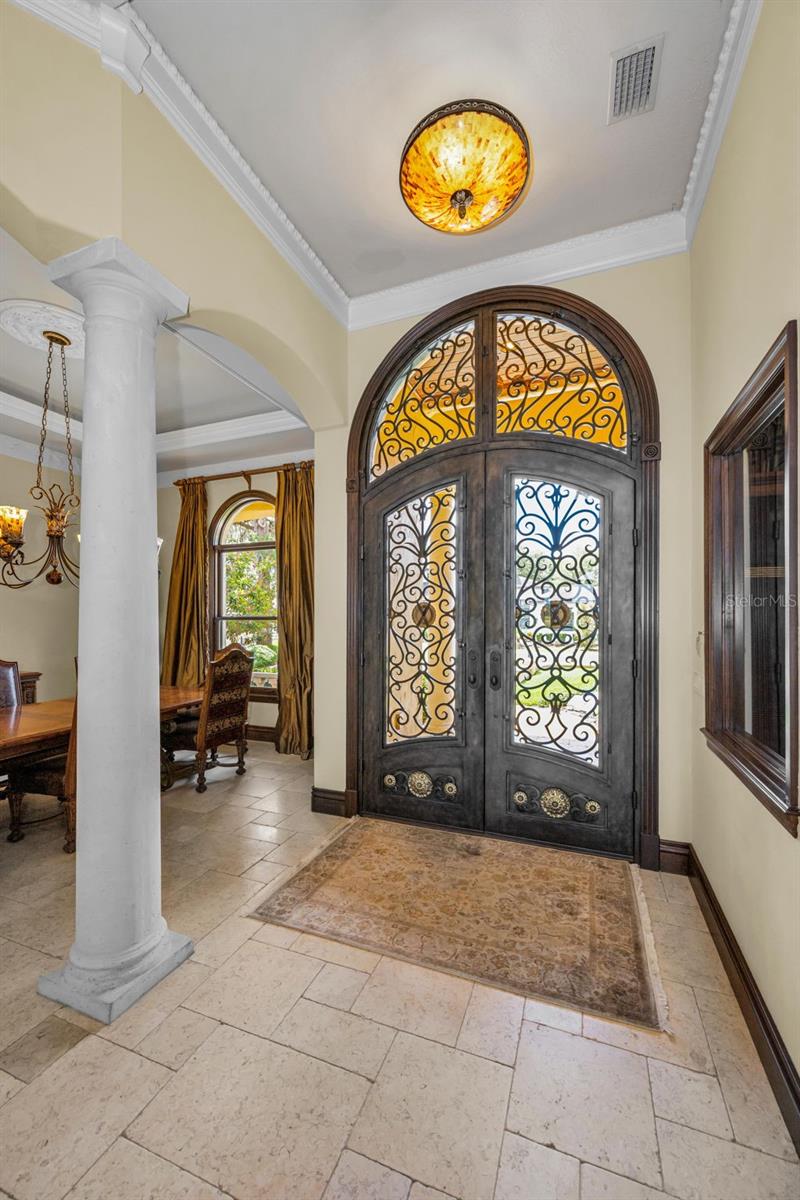 CHAMPIONS CLUB - Residential
