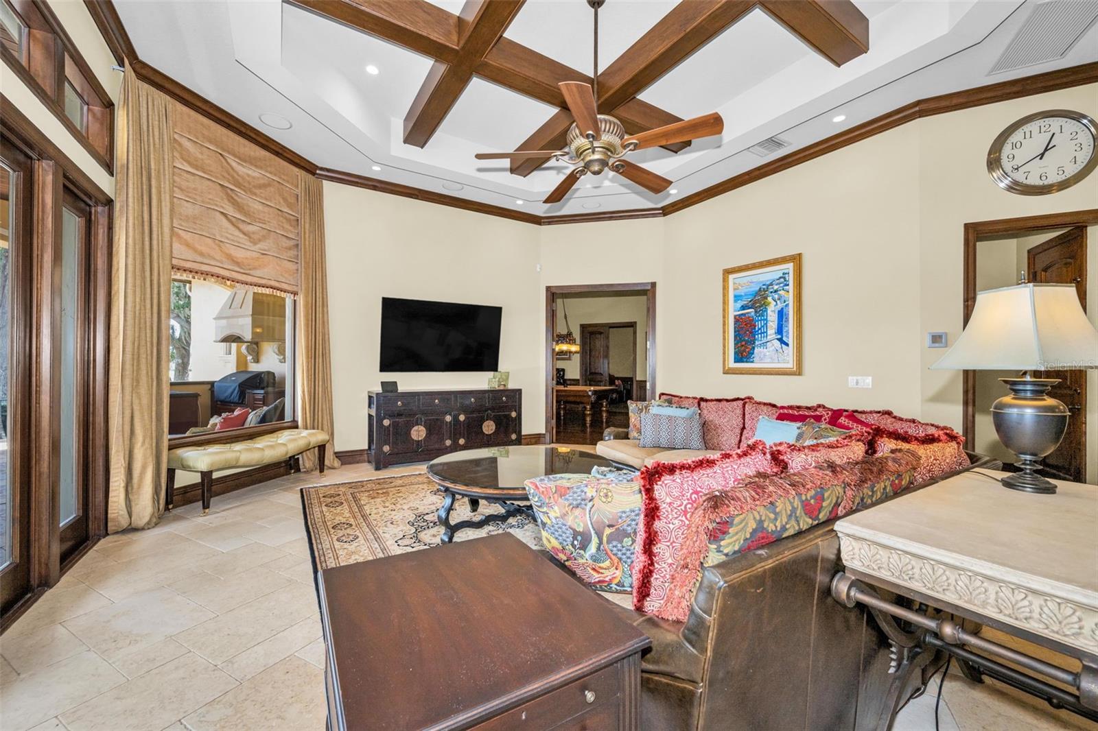 CHAMPIONS CLUB - Residential