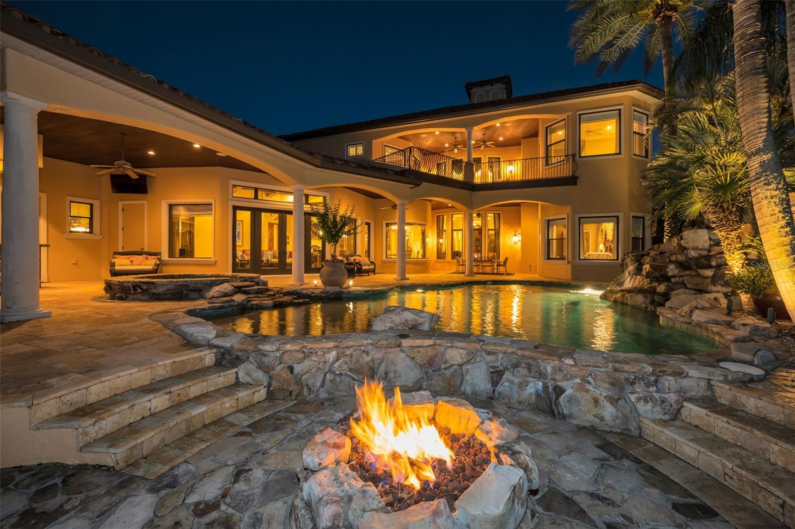 CHAMPIONS CLUB - Residential
