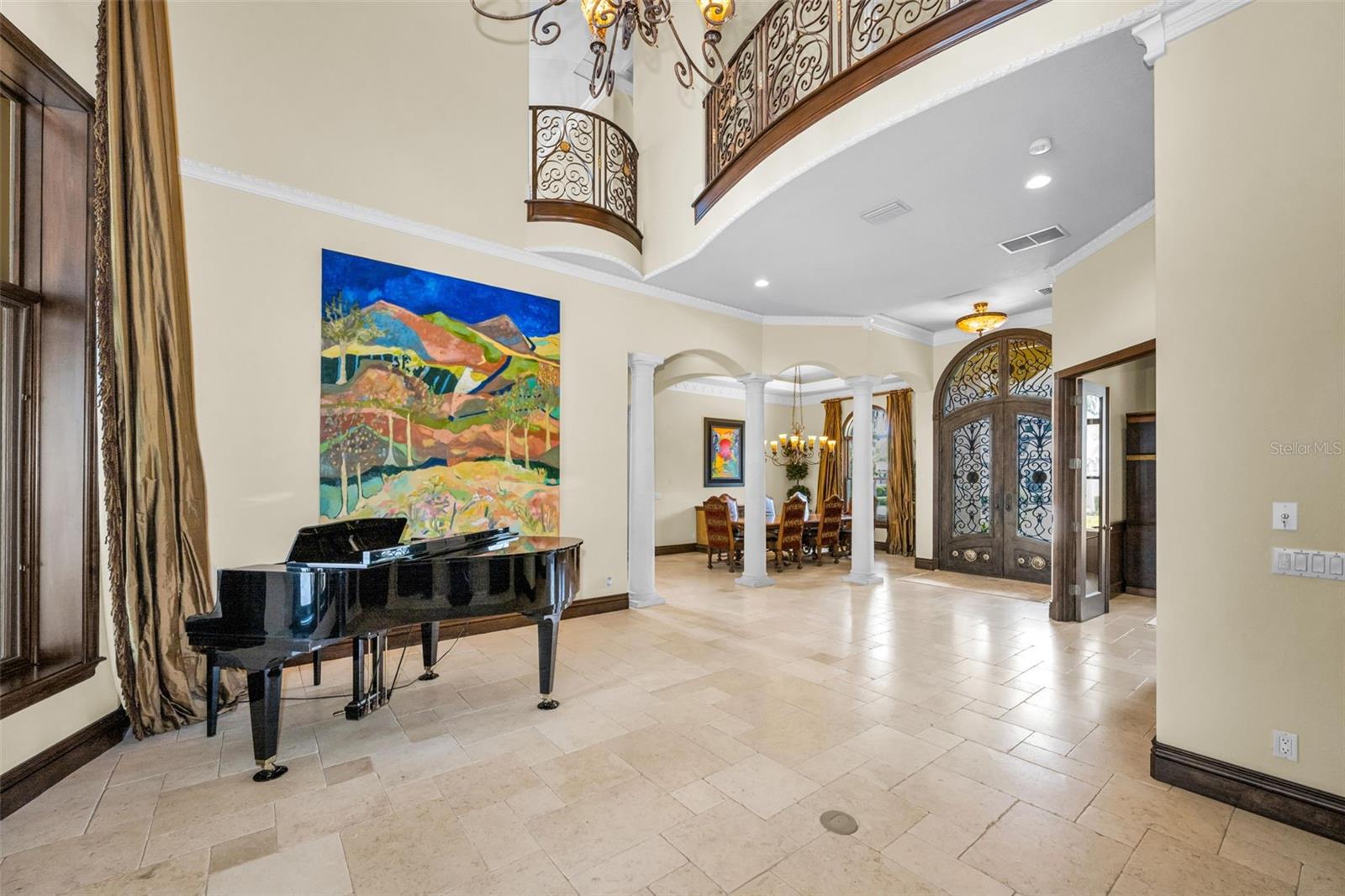 CHAMPIONS CLUB - Residential
