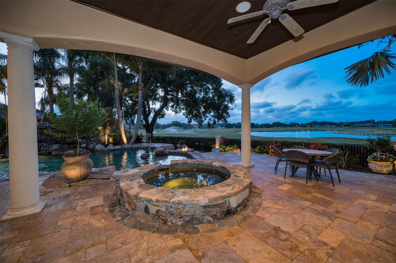 CHAMPIONS CLUB - Residential