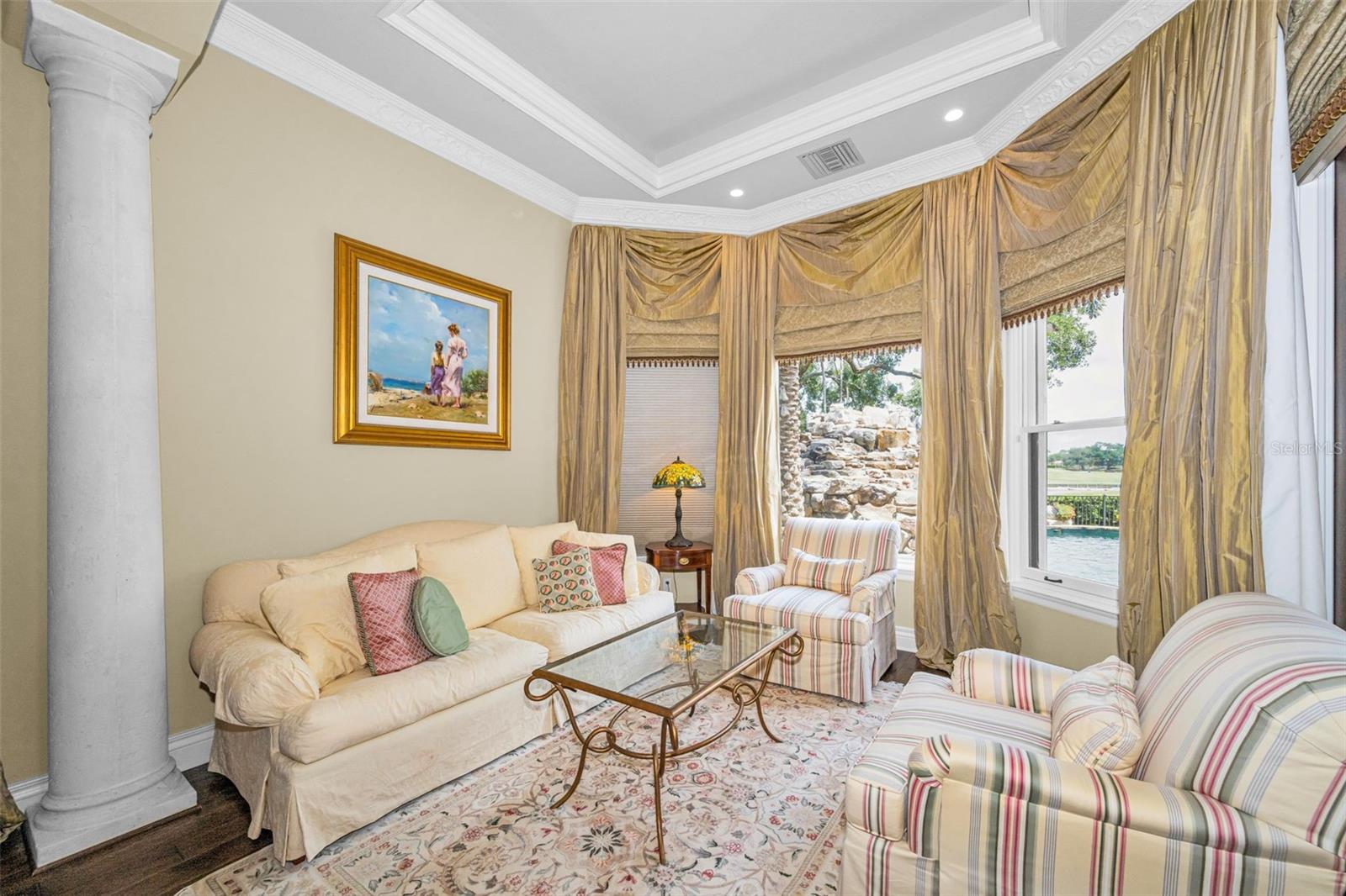 CHAMPIONS CLUB - Residential