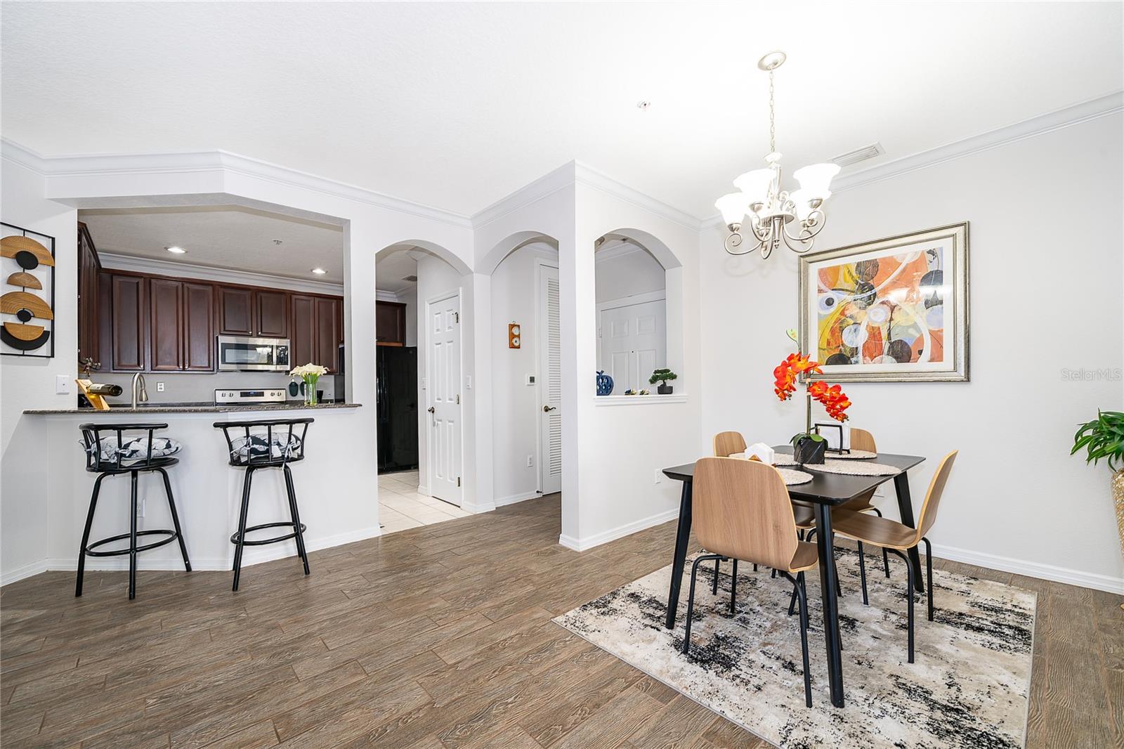 LAKESIDE/LKS/WINDERMERE PH 17 - Residential