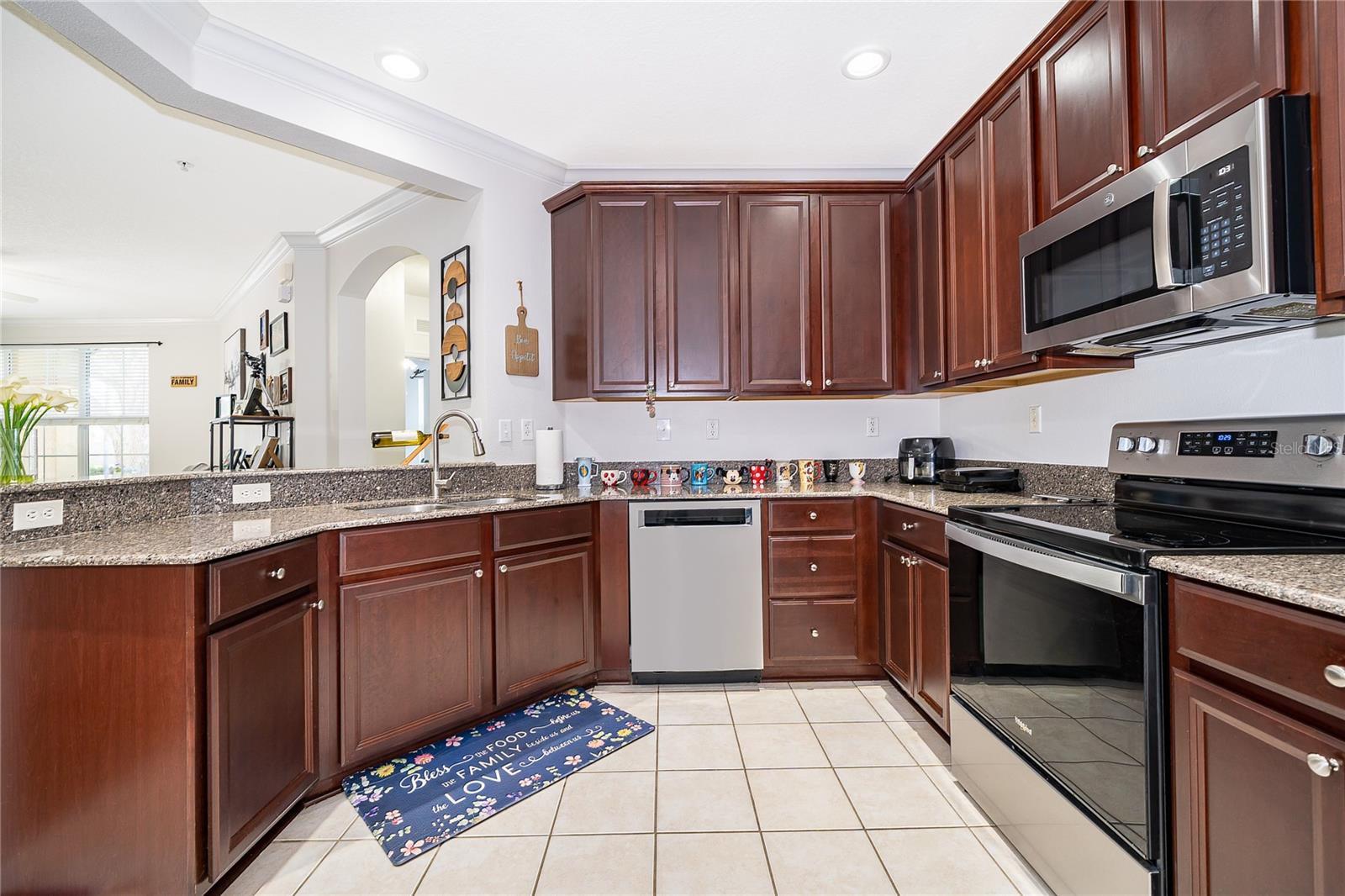 LAKESIDE/LKS/WINDERMERE PH 17 - Residential