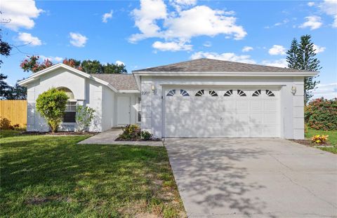 Photo of 2203 Star Trail, Clermont, FL 34714 (MLS # O6353974)
