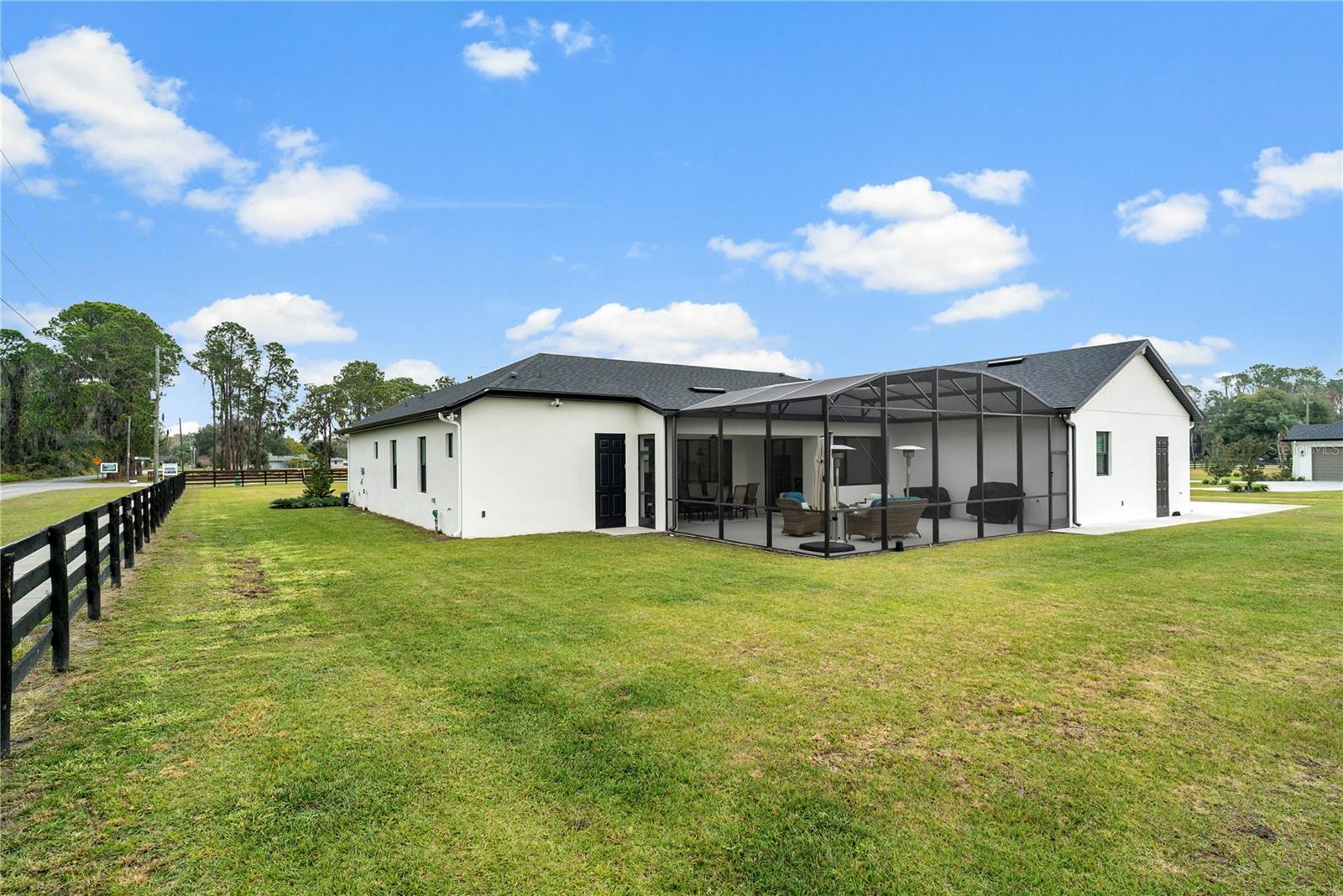 SHIRLEY SHORES - Residential