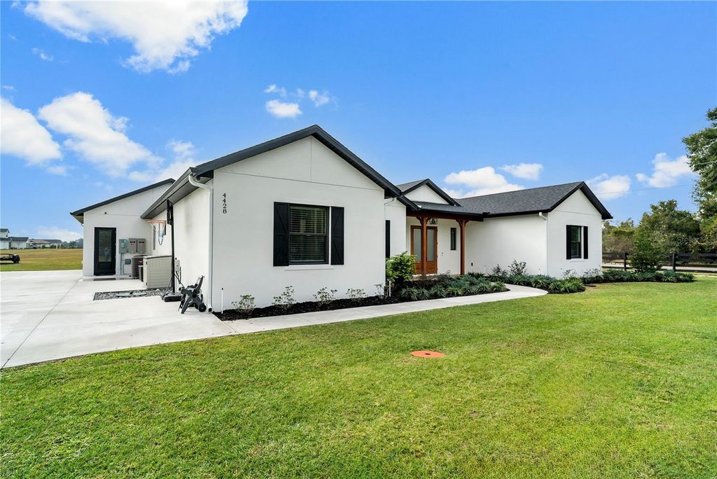 Photo of 4428 E Shirley Shores Road, Tavares, FL 32778 (MLS # O6372291)