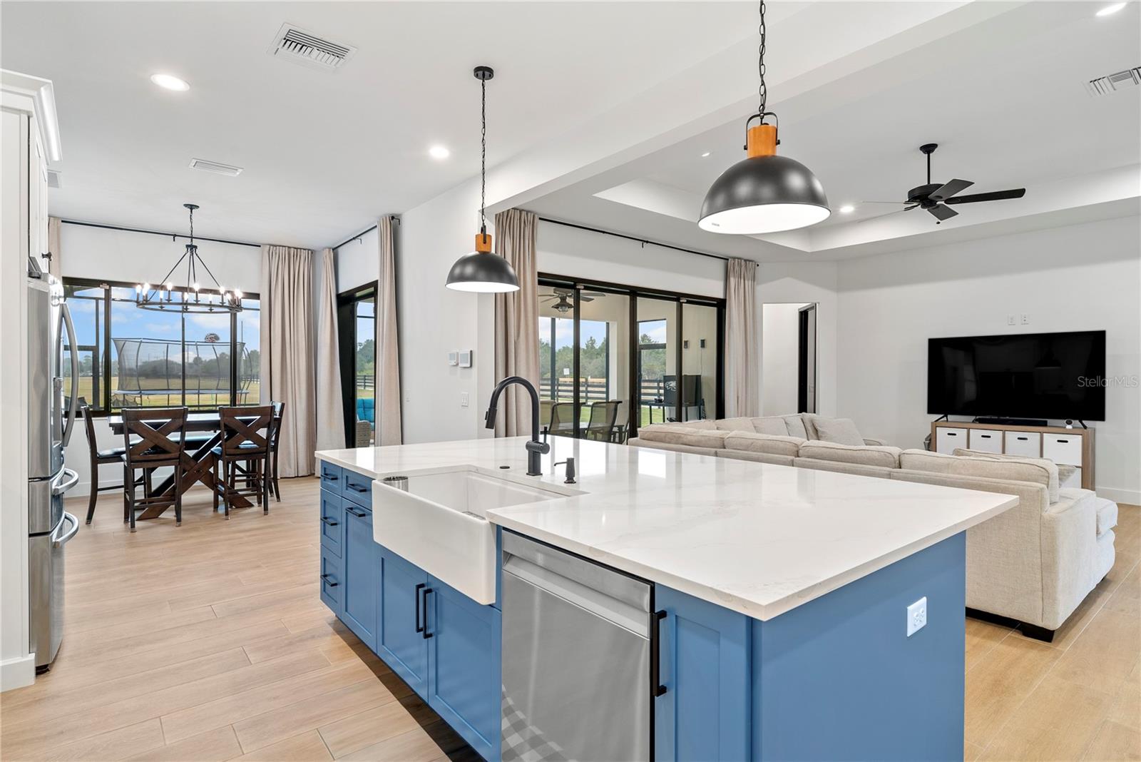 SHIRLEY SHORES - Residential