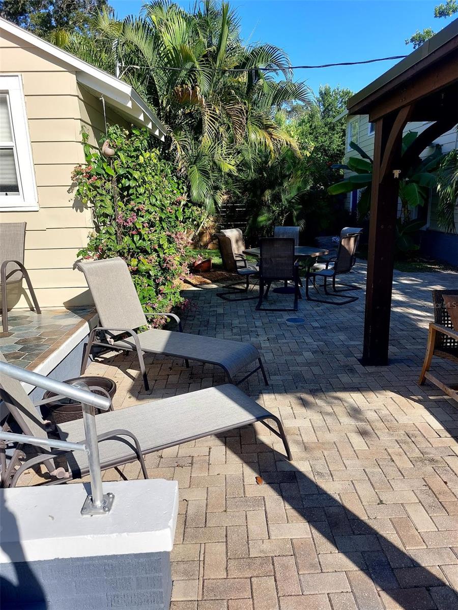 OAK RIDGE - Residential Lease