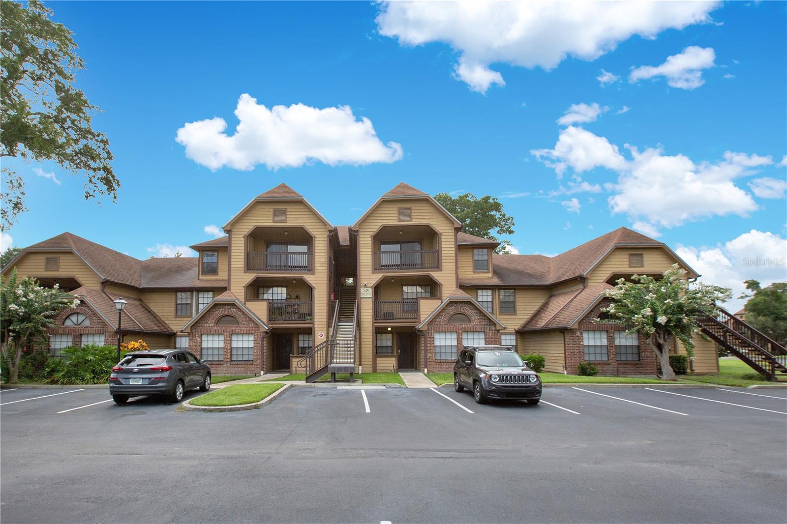 This beautiful 1 bedroom, 1 bathroom condo in Lakewood Park includes a spacious living area, lovely kitchen, fireplace, vaulted ceilings, walk-in closet, washer/dryer hook-ups, and a large balcony with outside storage. Community features include 2 swimming pools, clubhouse, gym, tennis courts, volleyball, picnic & grill area, and lake views. Schedule a showing or submit an application online.
All Real Property Management & Realty residents enjoy convenience and well-maintained homes, with our safe and secure online portal where you can submit maintenance requests and pay online with multiple payment options, and a 24/7 emergency maintenance response team. Please note the listed amenities may not be accurate.