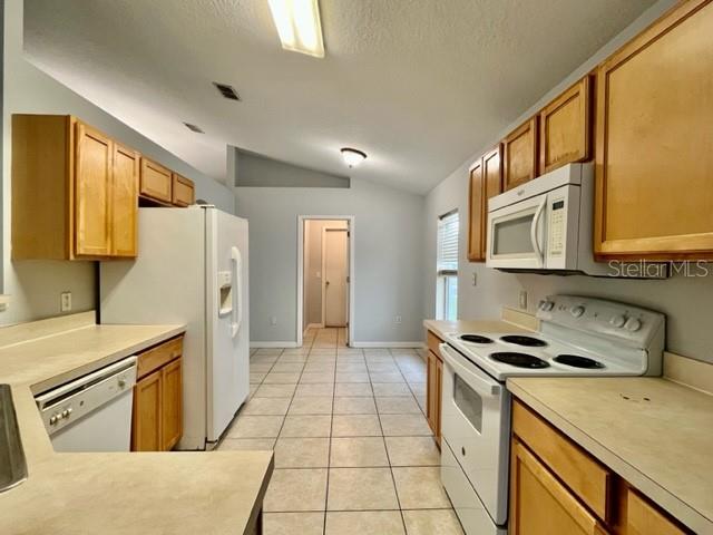 POITRAS ESTATES - Residential Lease