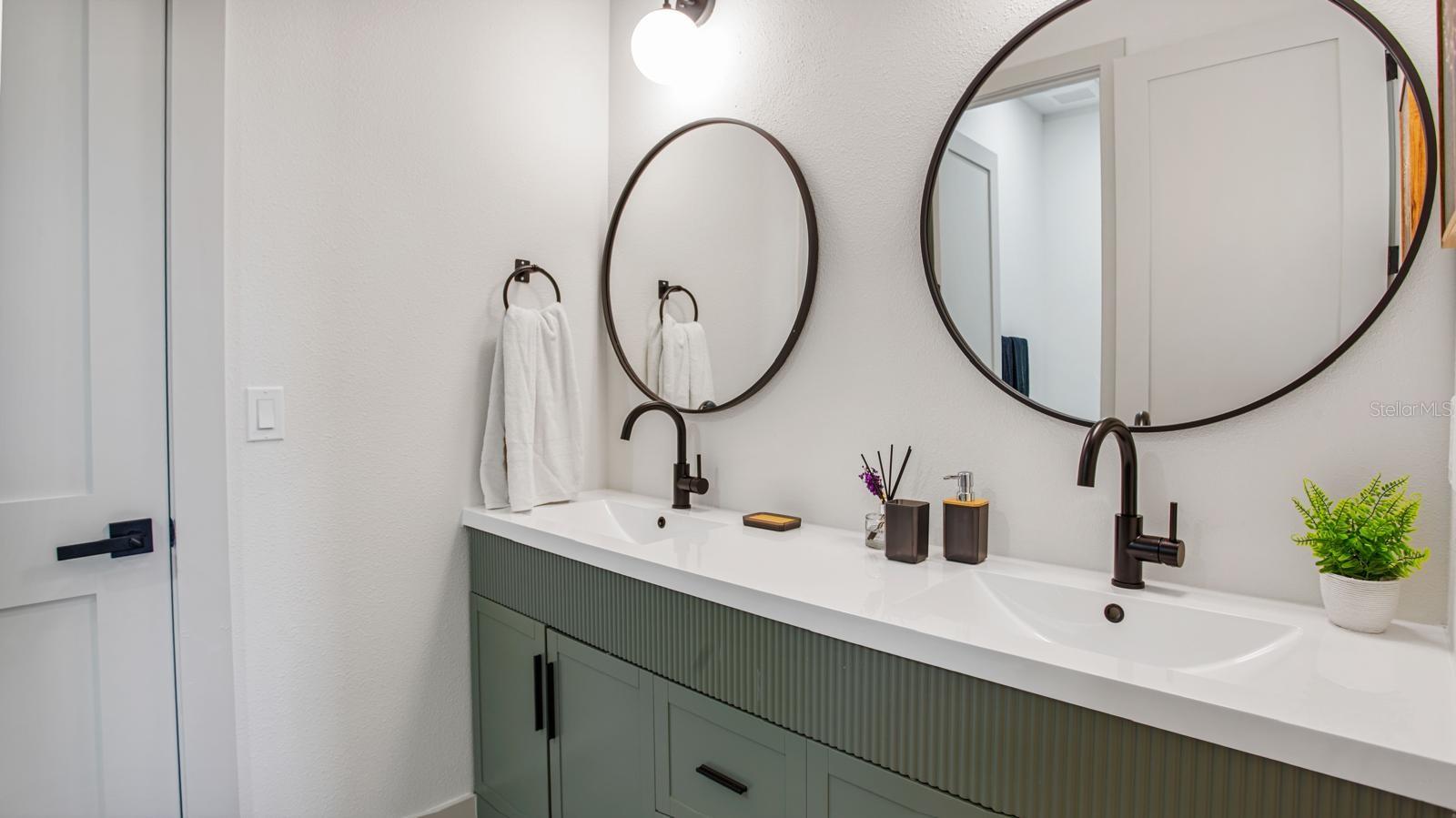 COLLINS PHILIP 2ND ADD - Residential