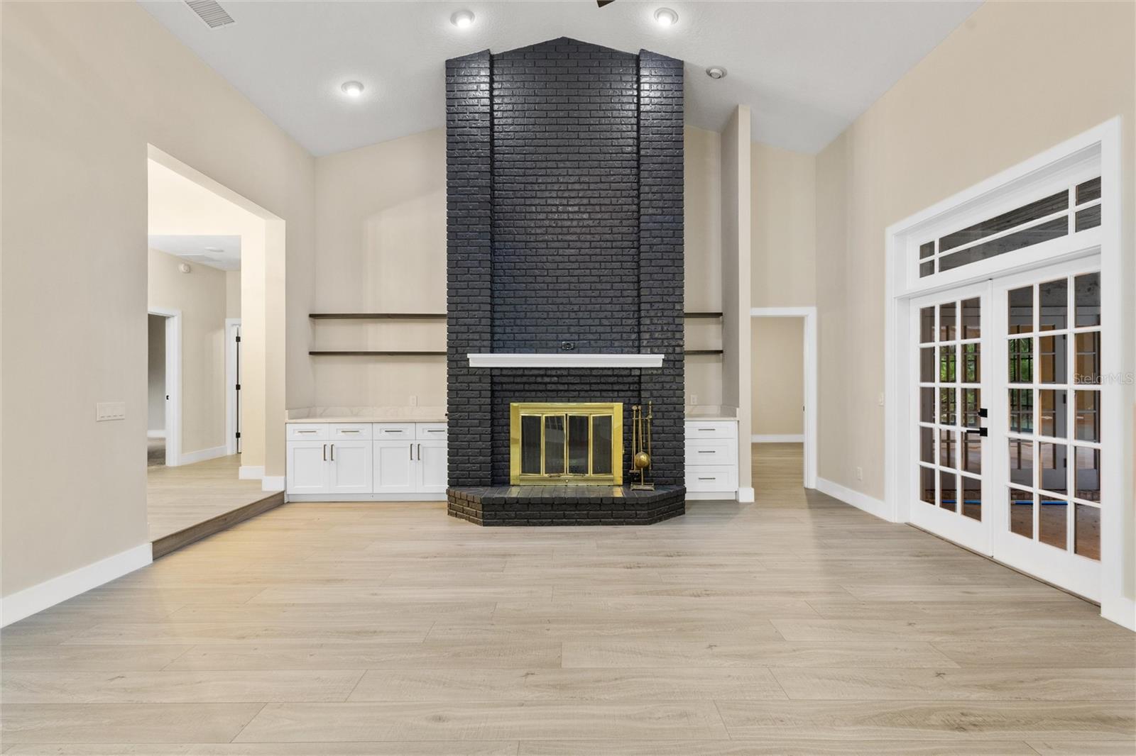 SPRINGS LANDING THE ESTATES AT - Residential