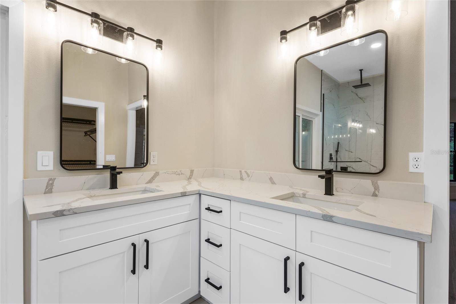 SPRINGS LANDING THE ESTATES AT - Residential