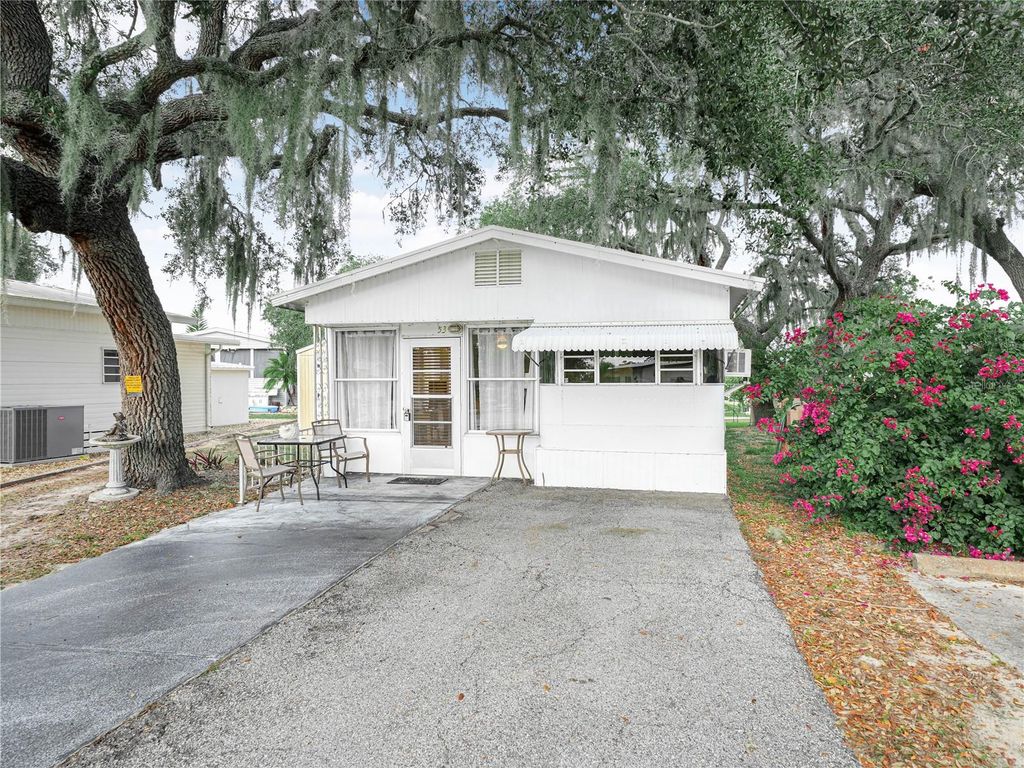 Photo of 53 Woodruff Way, Lake Wales, FL 33898 (MLS # K4903172)