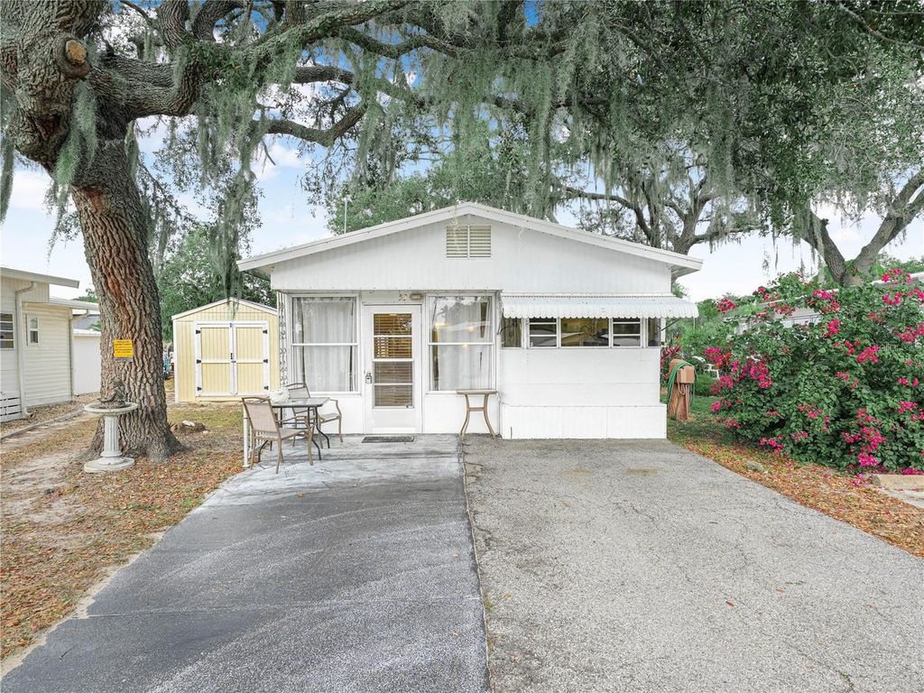 Photo of 53 Woodruff Way, Lake Wales, FL 33898 (MLS # K4903172)