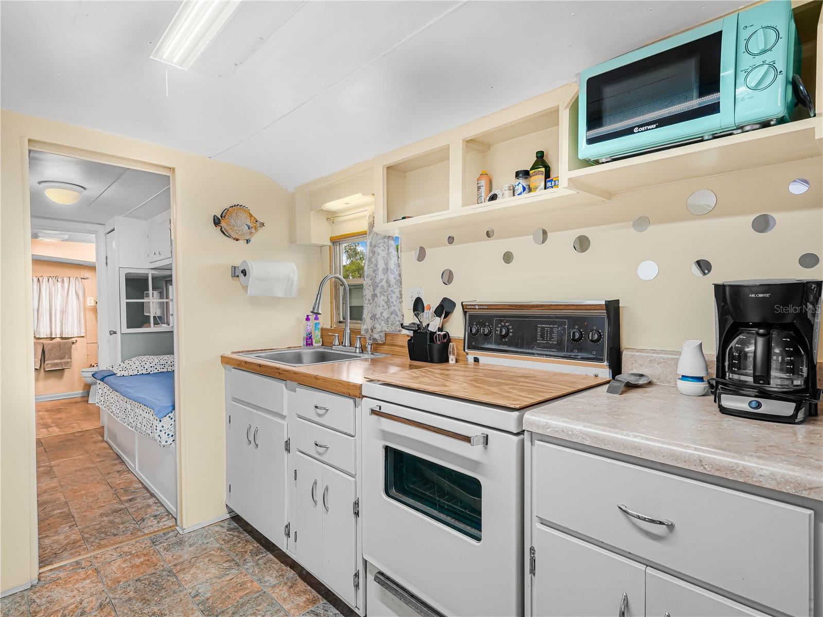 SADDLEBAG LAKE - Residential