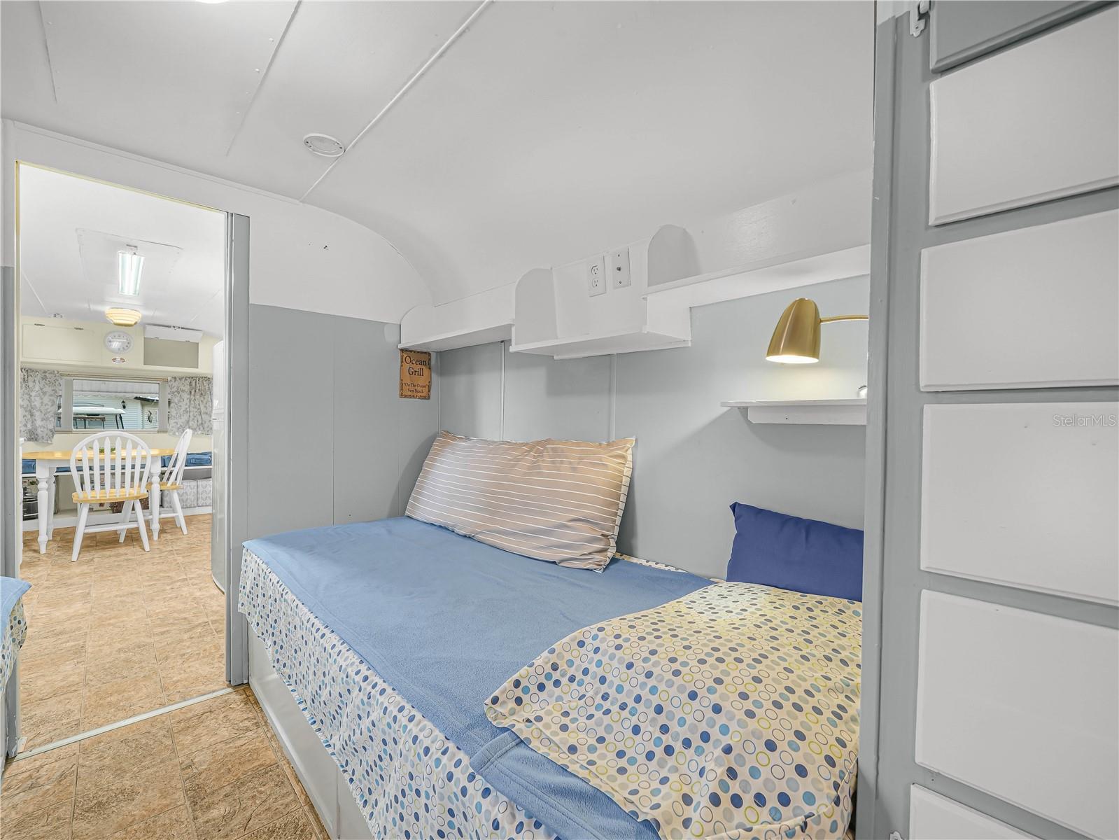 SADDLEBAG LAKE - Residential