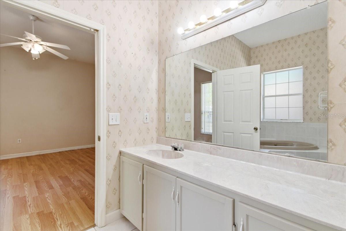 MOUNT PLYMOUTH - Residential