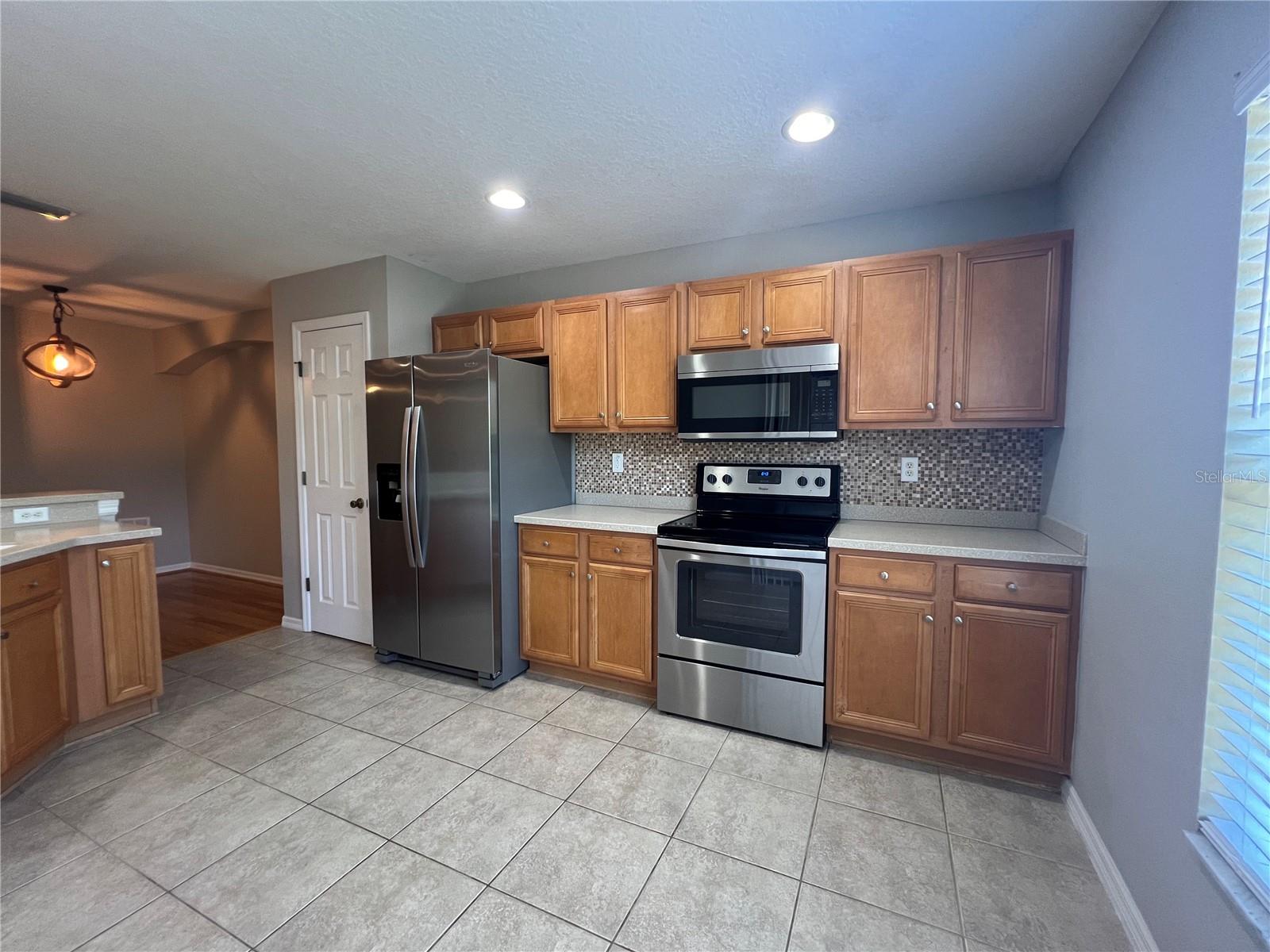 EDGEWATER AT LAKE BRANDON-PART - Residential Lease