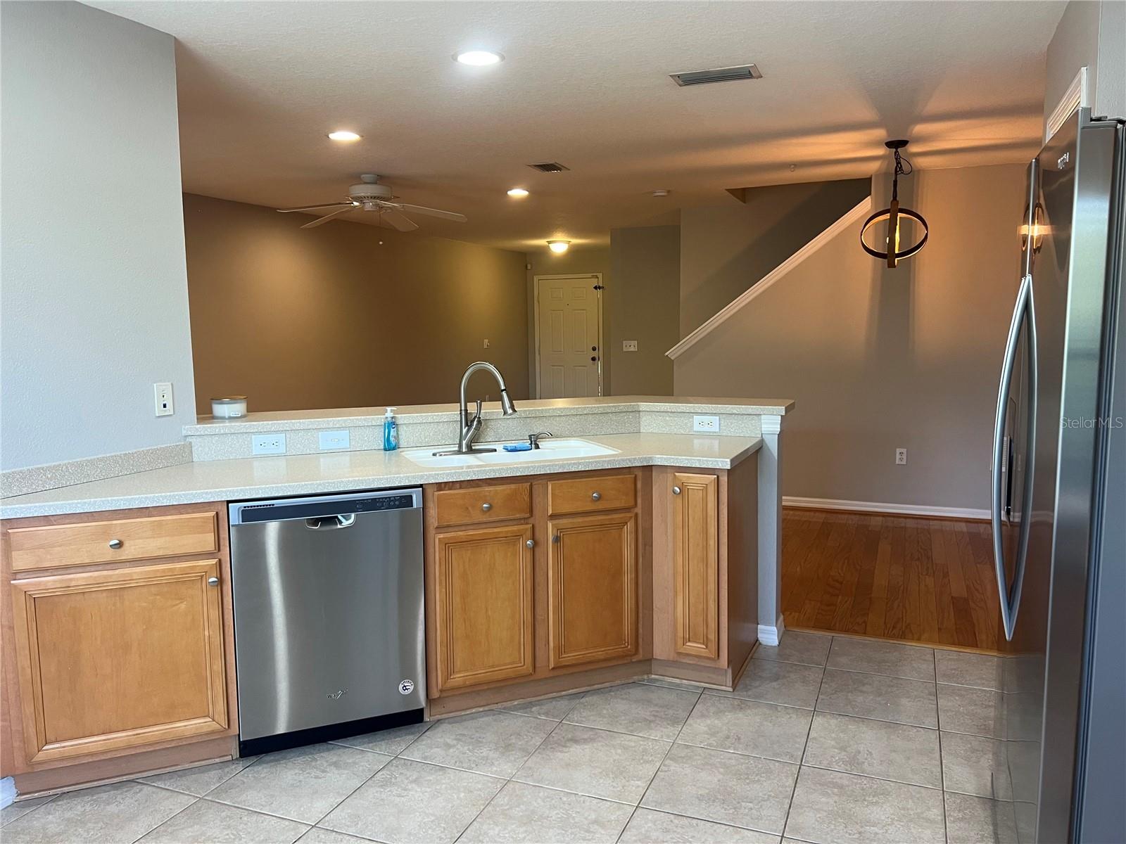 EDGEWATER AT LAKE BRANDON-PART - Residential Lease