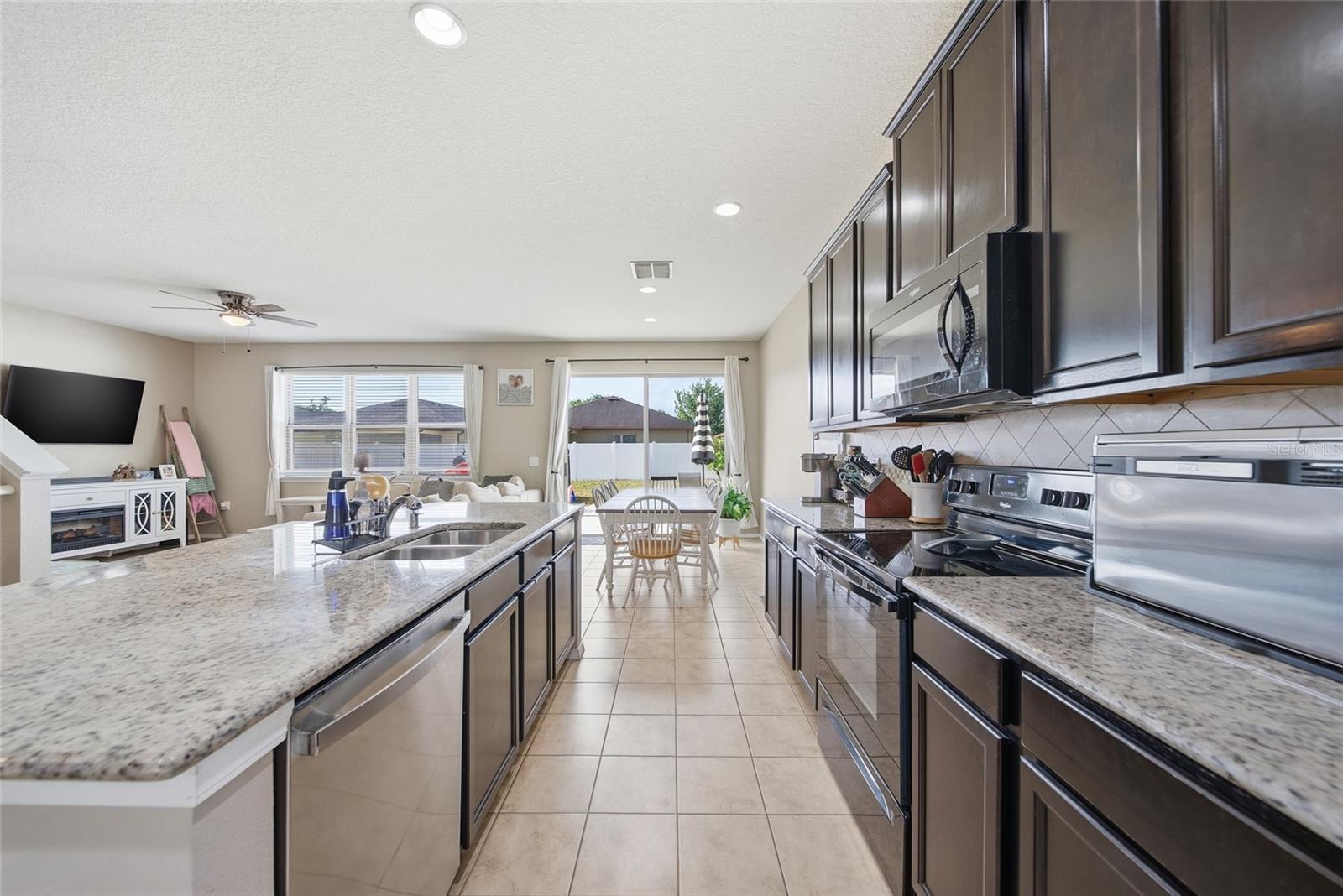 TRILLIUM VILLAGE D - Residential