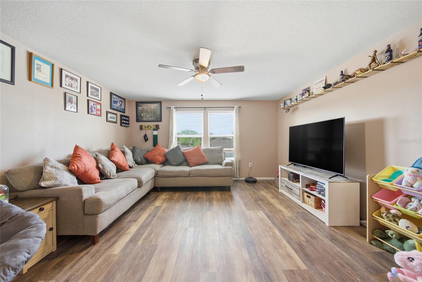 TRILLIUM VILLAGE D - Residential