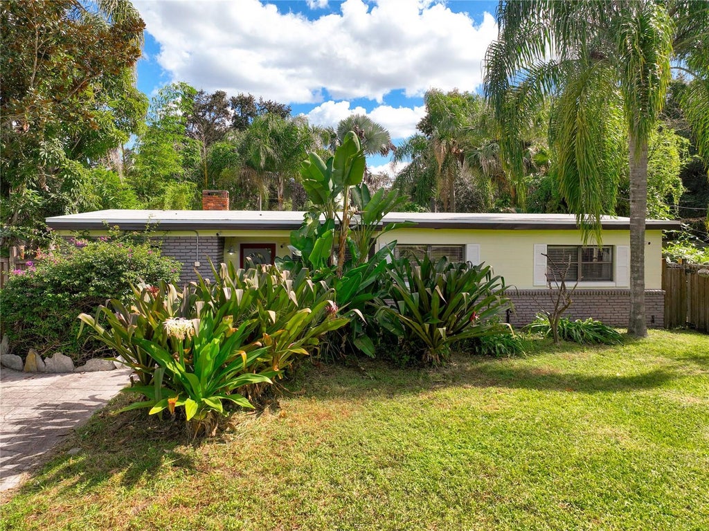 Photo of 2809 Touraine Avenue, Orlando, FL 32812 (MLS # TB8561508)