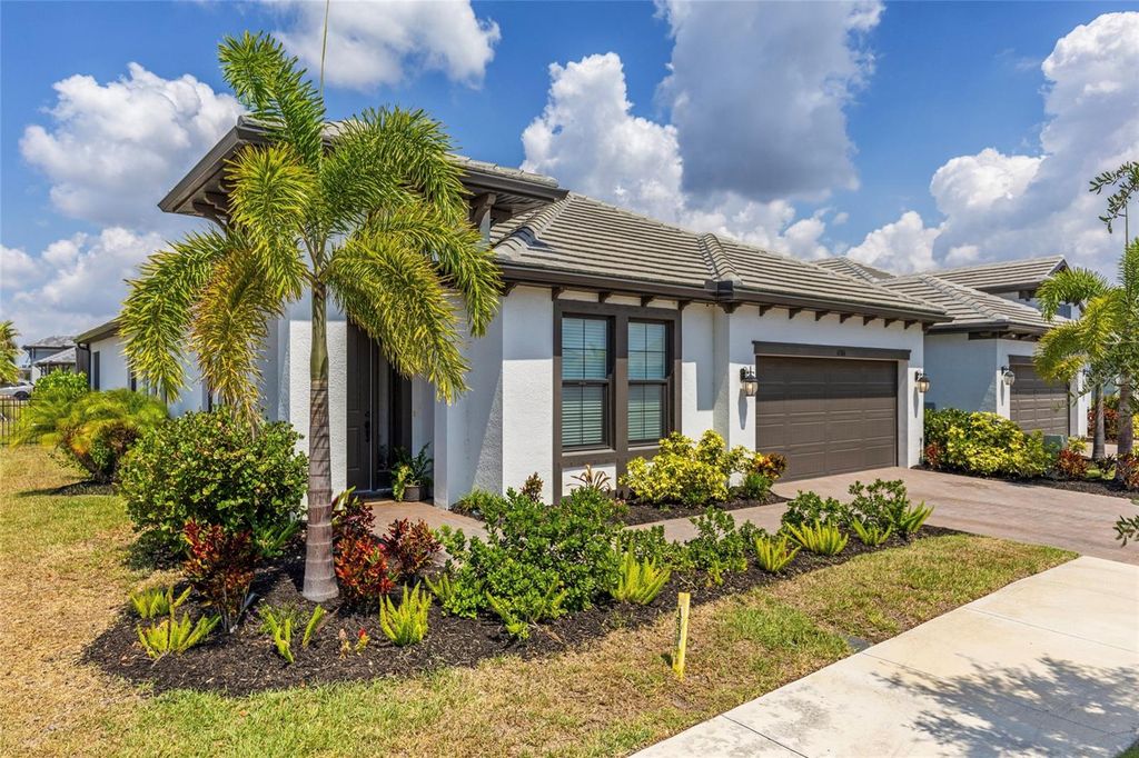Photo of 4786 Antrim Drive, Sarasota, FL 34240 (MLS # A4681385)