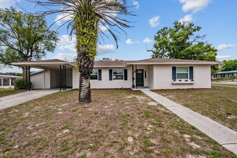 Photo of 958 Cobblestone Drive, Spring Hill, FL 34606 (MLS # TB8508097)
