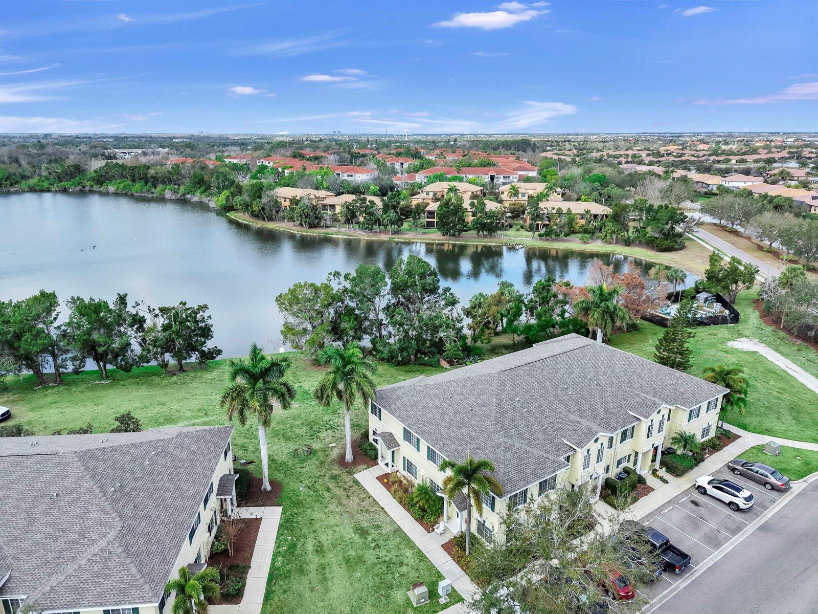 THE TWNHMS AT LIGHTHOUSE COVE VI - Residential