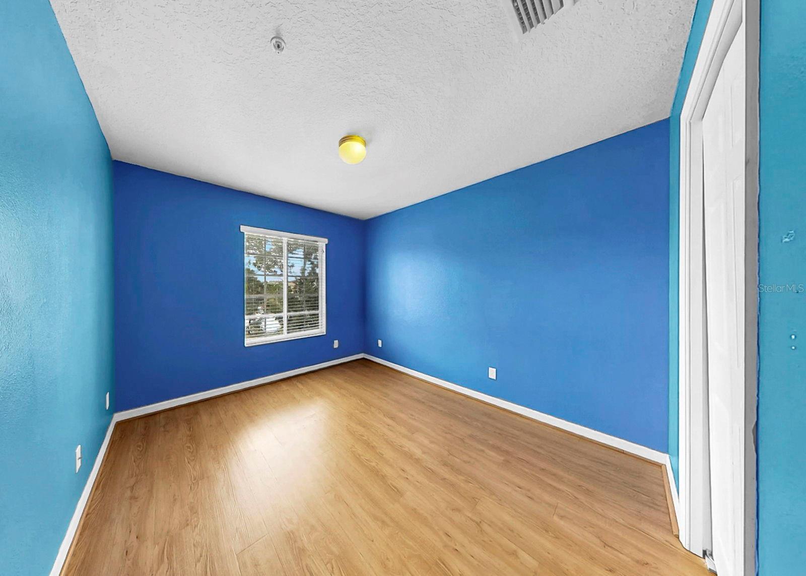 THE TWNHMS AT LIGHTHOUSE COVE VI - Residential