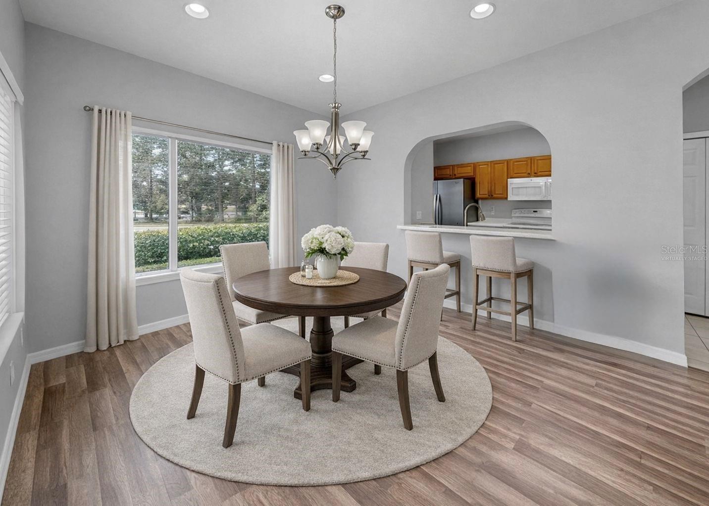 THE TWNHMS AT LIGHTHOUSE COVE VI - Residential