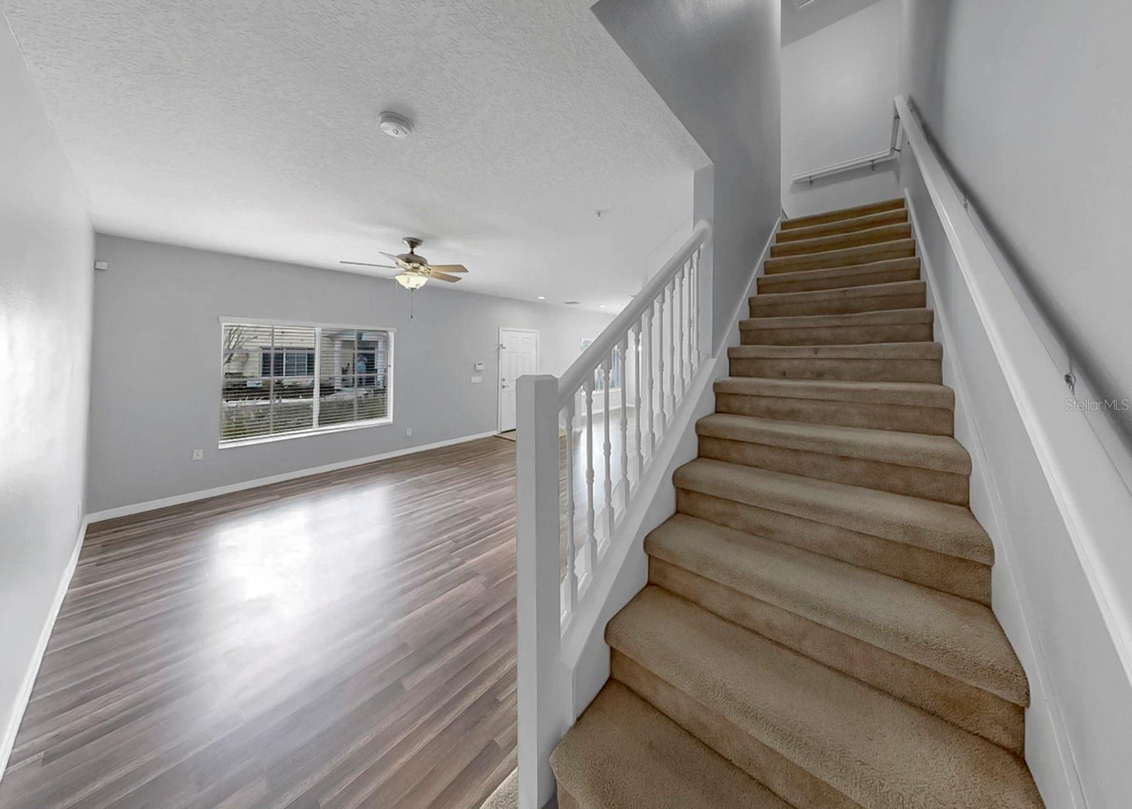 THE TWNHMS AT LIGHTHOUSE COVE VI - Residential