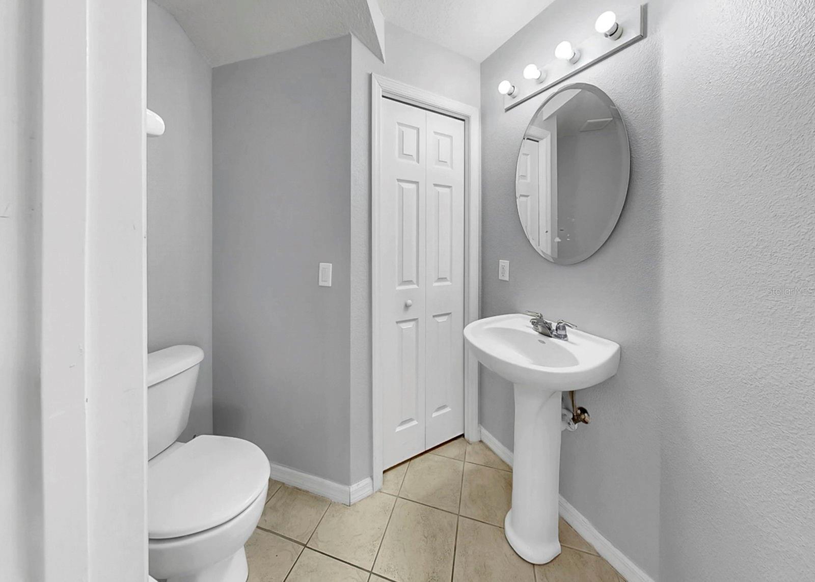 THE TWNHMS AT LIGHTHOUSE COVE VI - Residential