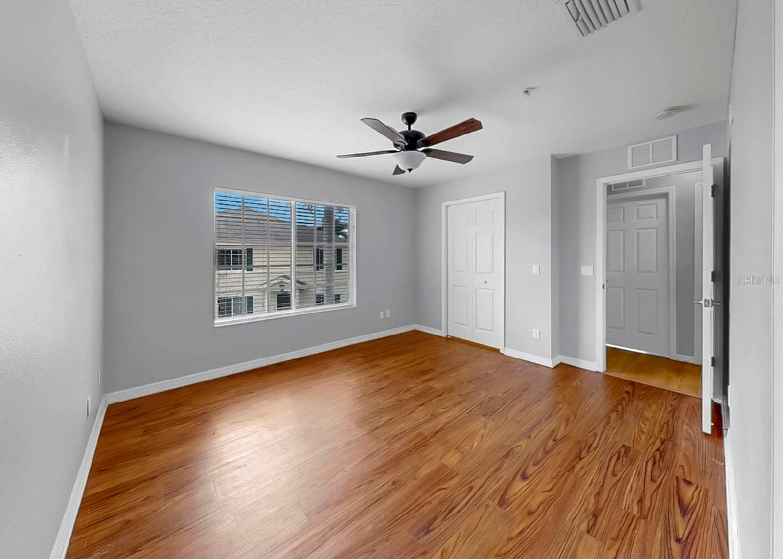 THE TWNHMS AT LIGHTHOUSE COVE VI - Residential